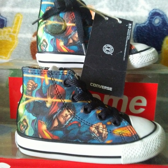 Converse Other - Converse "Justice League" Chuck Taylors